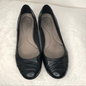 Life Stride Black Slip on Shoes (Size 8 - Fit tight in toes)